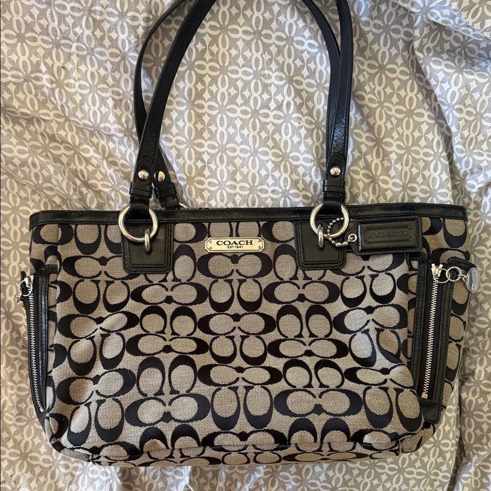 Coach Black and Cream Signature Shoulder Bag